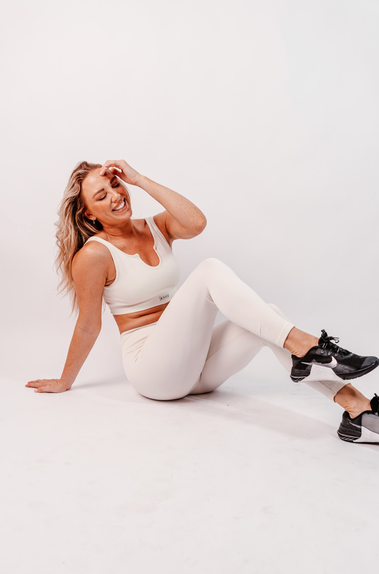 Ladies Athletic Scoop Bra - Bone